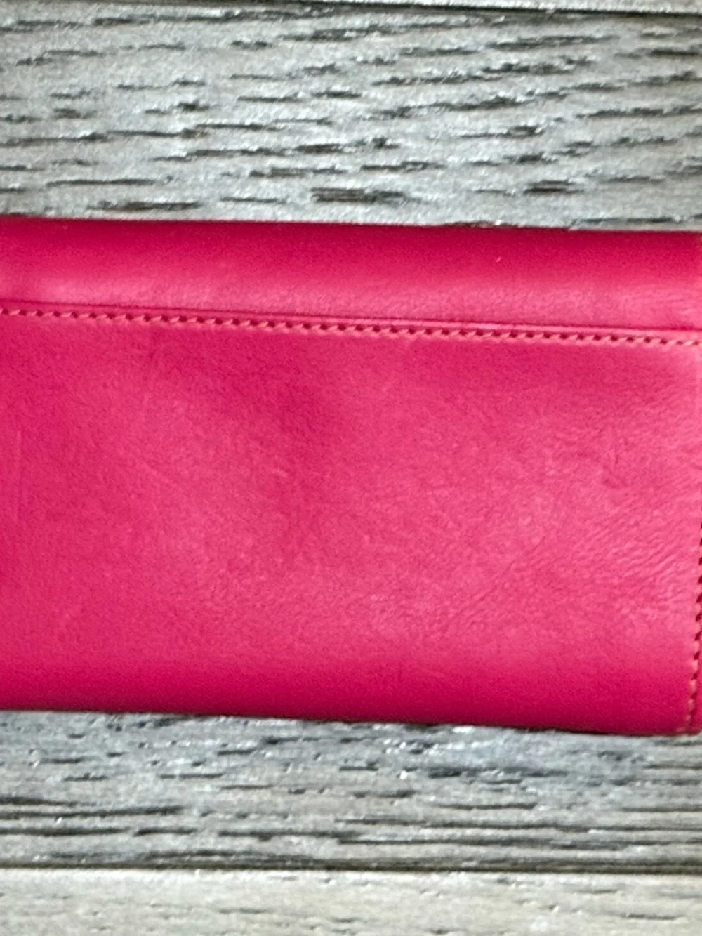 Dooney & Bourke Hot Pink/ Magenta Pebble Grain Leather Wallet Y2K - Picture 2 of 4